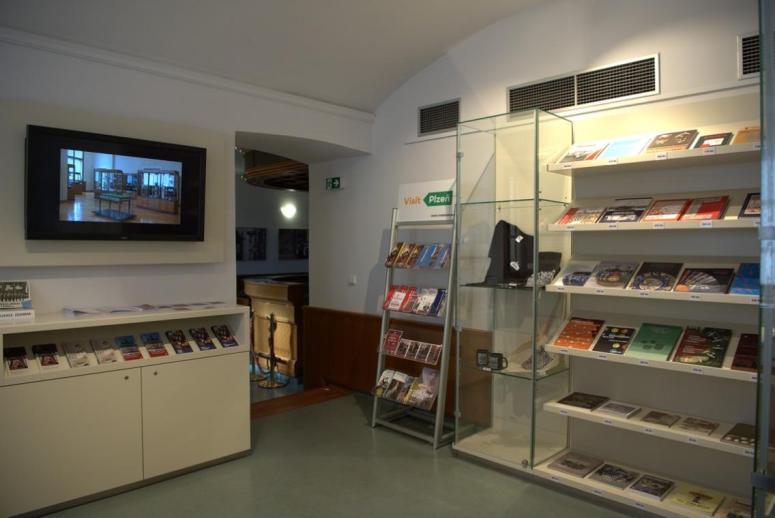 Museum Shop / Box Office / Café